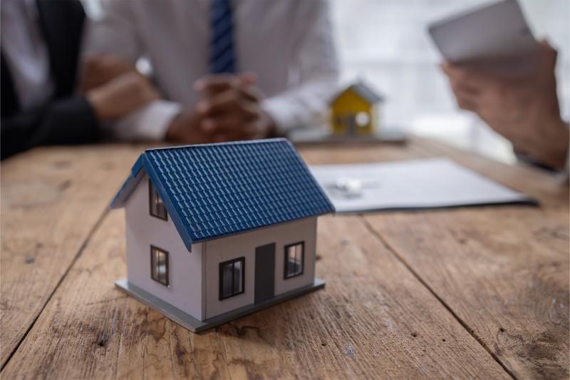 Photo 1,business-news,sxolazouses-klironomies-akinita-lysi-stegastiko