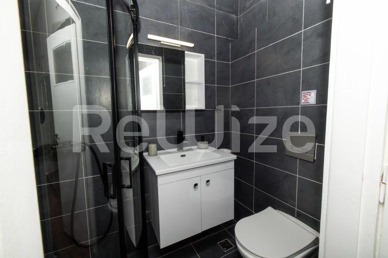 Photo 5,Μπάνιο,ΕΝΟΙΚΊΑΣΗ,Κατοικία,Διαμέρισμα,30τ.μ,€700,Κολωνάκι