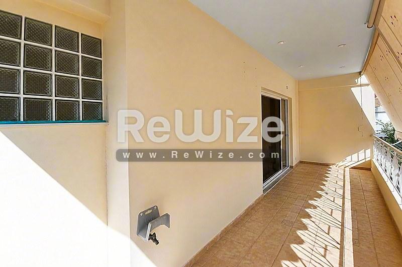 Apartment 99 m² in Peristeri, balcony