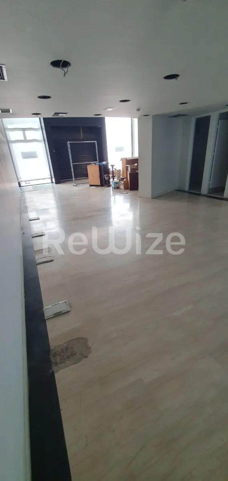 Photo 3,Pool,RENT,Professional,Store,345sqm,€3,300,Kifisia