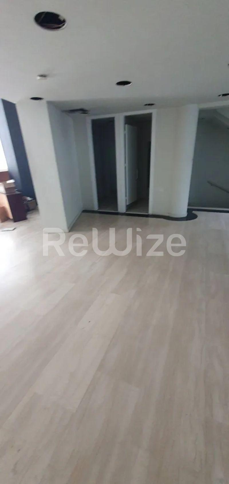 Photo 11,Pool,RENT,Professional,Store,345sqm,€3,300,Kifisia
