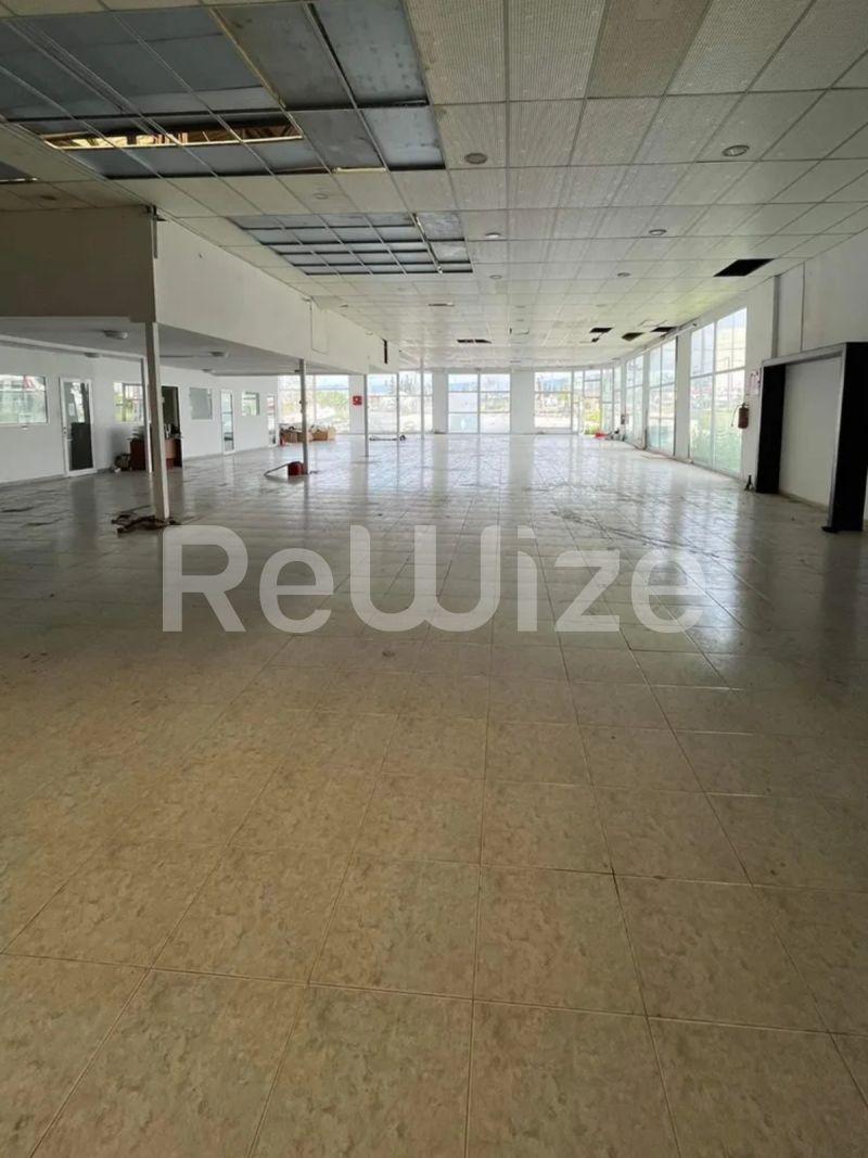 Photo 1,Σαλόνι,ΠΏΛΗΣΗ,Επαγγελματικό,Κτήριο,1080τ.μ,€8,500,000,Πυλαία