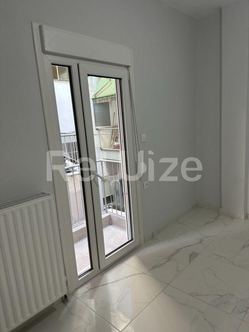 Photo 8,Σαλόνι,ΠΏΛΗΣΗ,Κατοικία,Διαμέρισμα,35τ.μ,€83,000,Ανάληψη