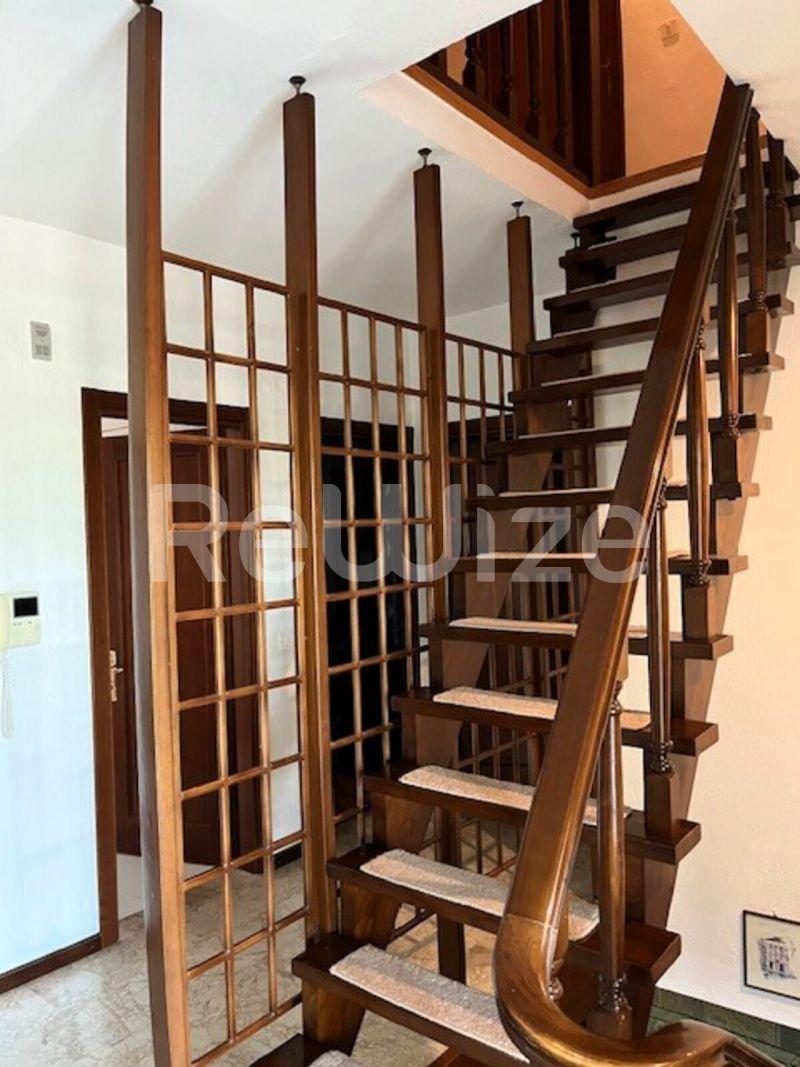 Photo 25,Staircase,SALE,Residency,Detached house,450sqm,€1,400,000,Peraia