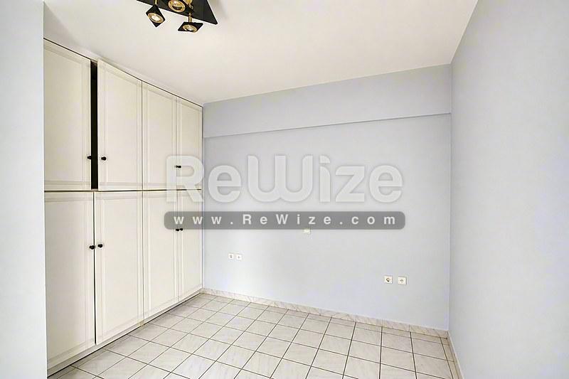 Apartment 53 m² in Perama, bedroom