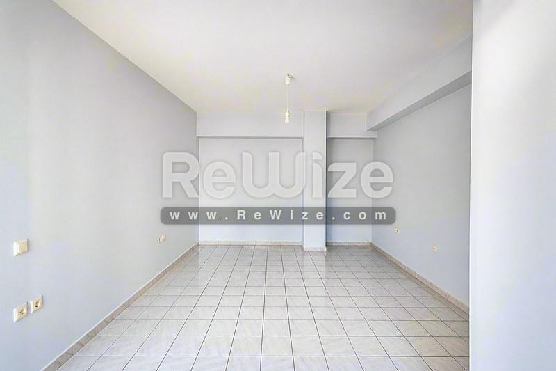 Apartment 53 m² in Perama, living room