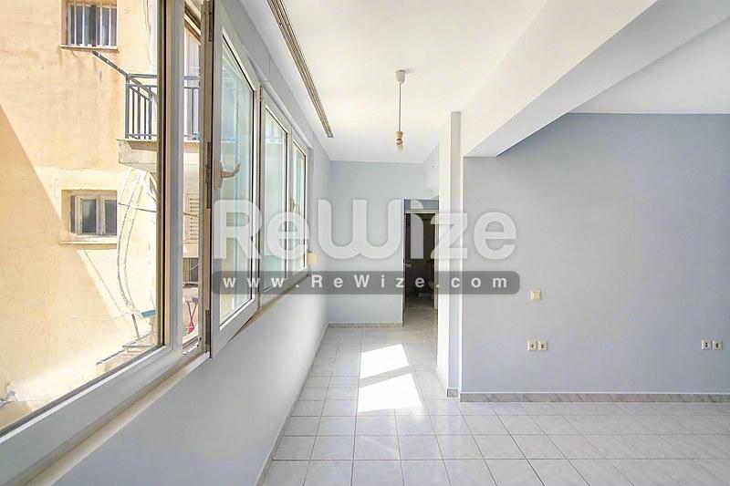 Apartment 53 m² in Perama, living room