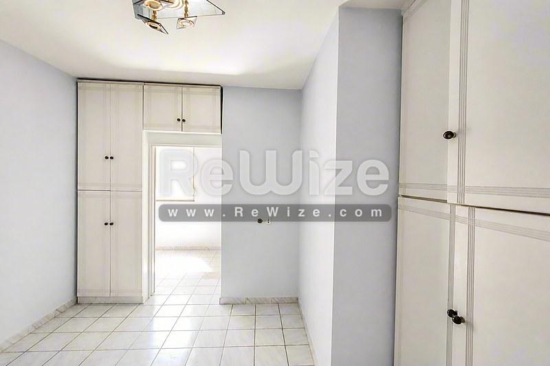 Apartment 53 m² in Perama, storage room