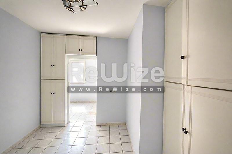 Apartment 53 m² in Perama, storage room