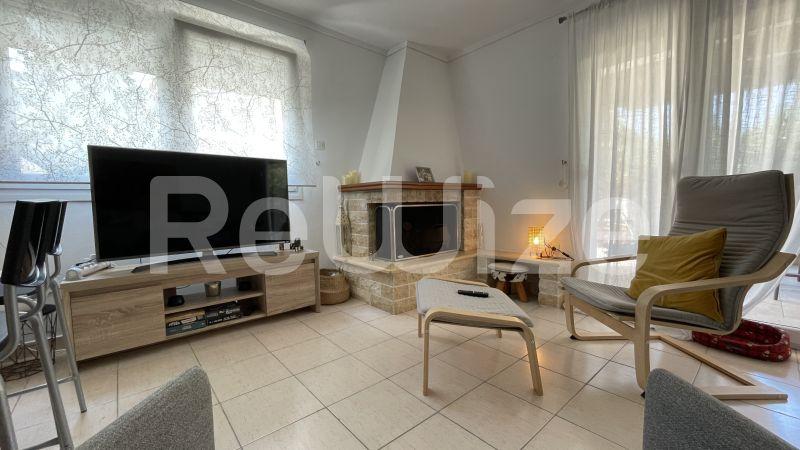 Photo 2,Σαλόνι,ΠΏΛΗΣΗ,Κατοικία,Μεζονέτα,110τ.μ,€200,000,Αγία Τριάδα