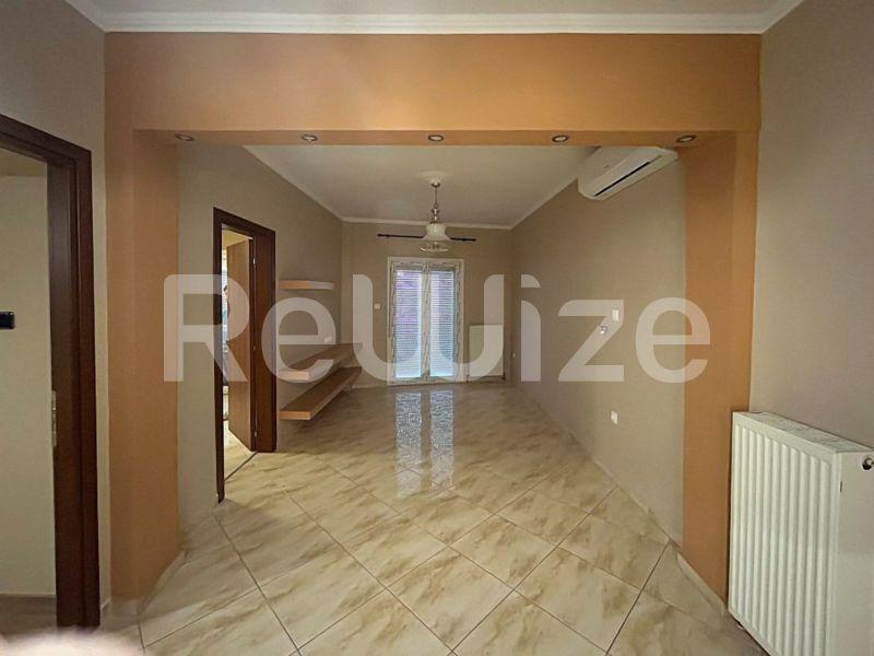 Photo 3,Σαλόνι,ΠΏΛΗΣΗ,Κατοικία,Διαμέρισμα,65τ.μ,€140,000,Άνω Πόλη