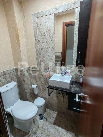 Photo 9,Μπάνιο,ΕΝΟΙΚΊΑΣΗ,Κατοικία,Διαμέρισμα,200τ.μ,€2,000,Πλαγιάρι