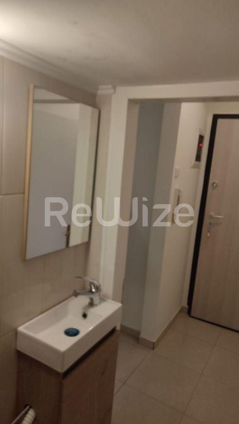 Photo 14,Bathroom,SALE,Residency,Apartment,30sqm,€120,000,Faliro