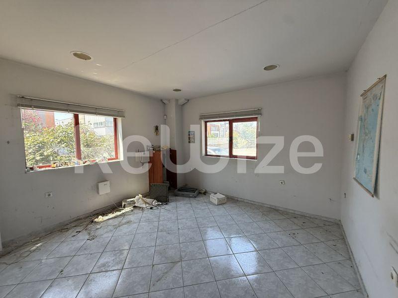 Industrial Building 1900 m² in Delta, photo 9