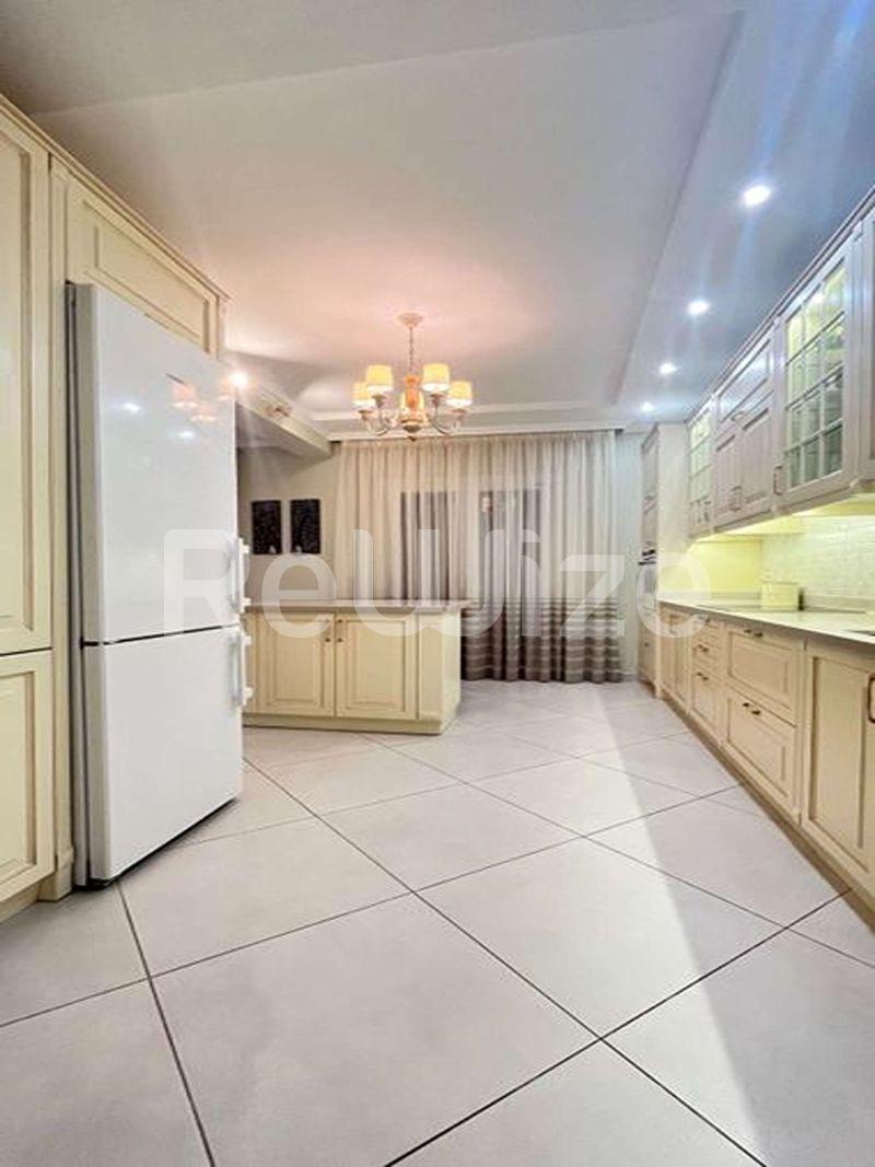 Photo 8,Κουζίνα,ΠΏΛΗΣΗ,Κατοικία,Διαμέρισμα,210τ.μ,€750,000,Καραμπουρνάκι