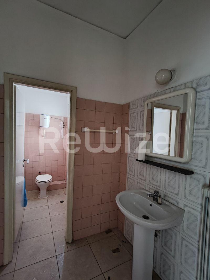 Office 86 m² in Athens, photo 6