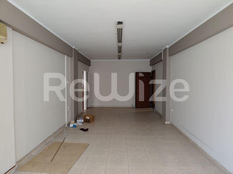 Office 86 m² in Athens, photo 2