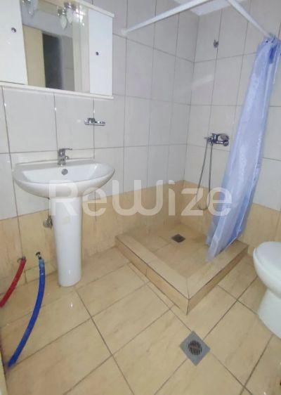 Photo 2,Μπάνιο,ΕΝΟΙΚΊΑΣΗ,Κατοικία,Διαμέρισμα,40τ.μ,€350,Βαρδάρης