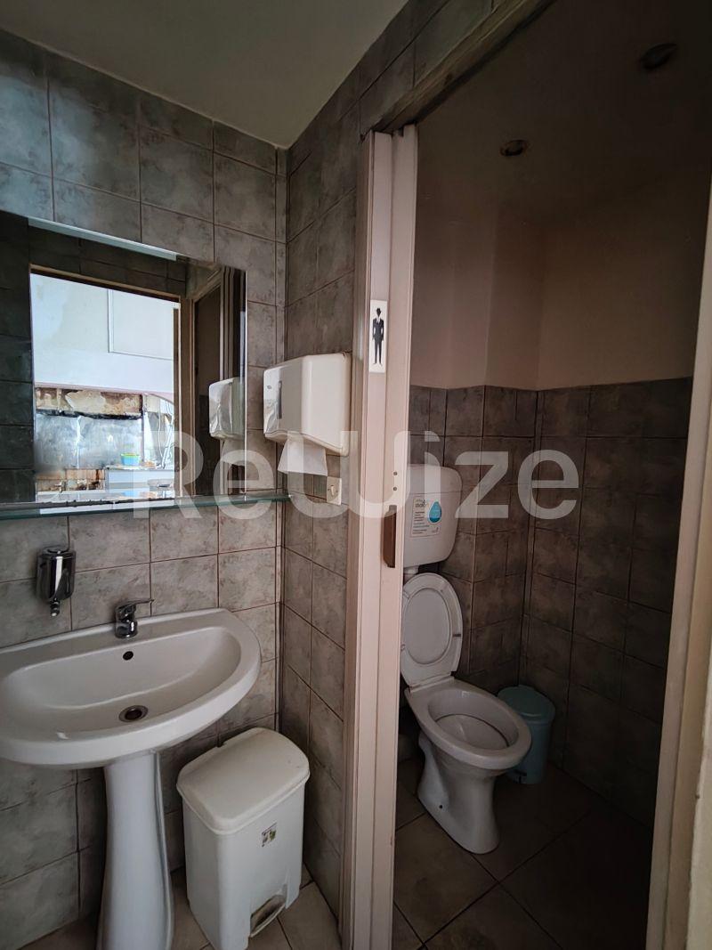 Photo 8,Pool,RENT,Professional,Store,300sqm,€2,500,Nea Smyrni