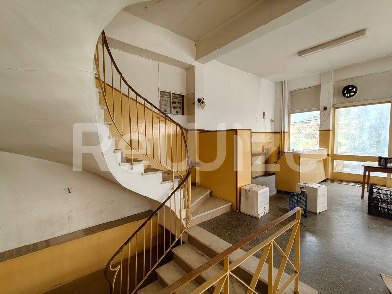 Photo 3,Pool,RENT,Professional,Store,300sqm,€2,500,Nea Smyrni