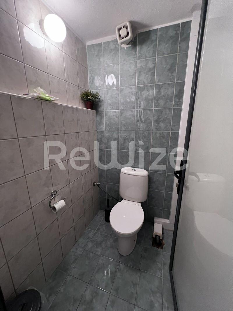 Photo 6,Bathroom,SALE,Professional,Store,72sqm,€225,000,Thermi