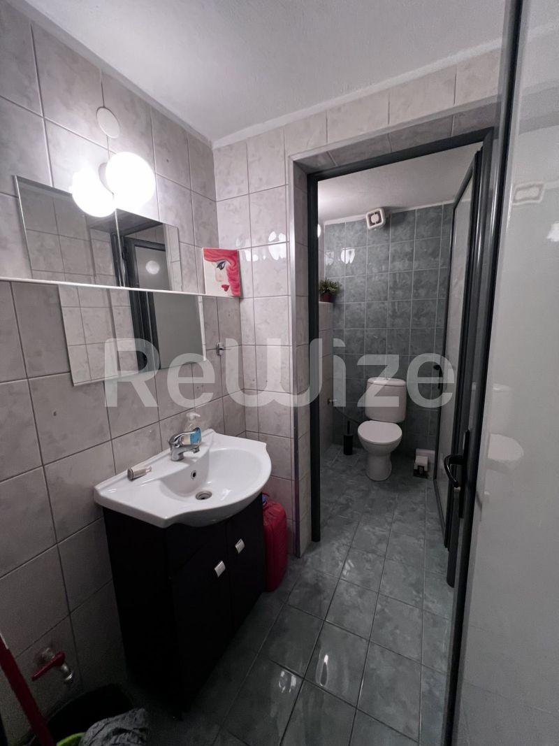 Photo 5,Bathroom,SALE,Professional,Store,72sqm,€225,000,Thermi