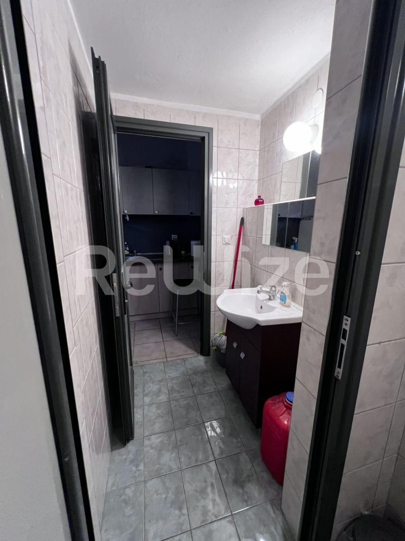 Photo 7,Bathroom,SALE,Professional,Store,72sqm,€225,000,Thermi