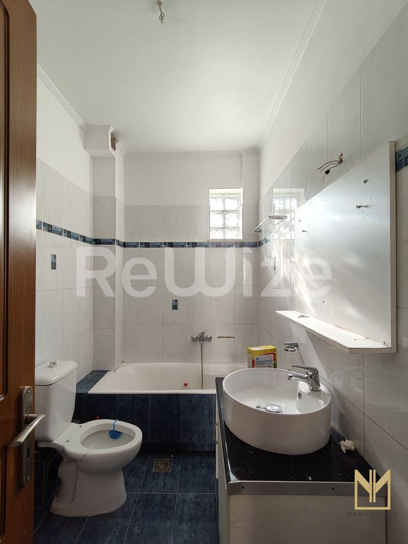 Photo 11,Μπάνιο,ΠΏΛΗΣΗ,Κατοικία,Διαμέρισμα,93τ.μ,€185,000,Άγιος Γεώργιος