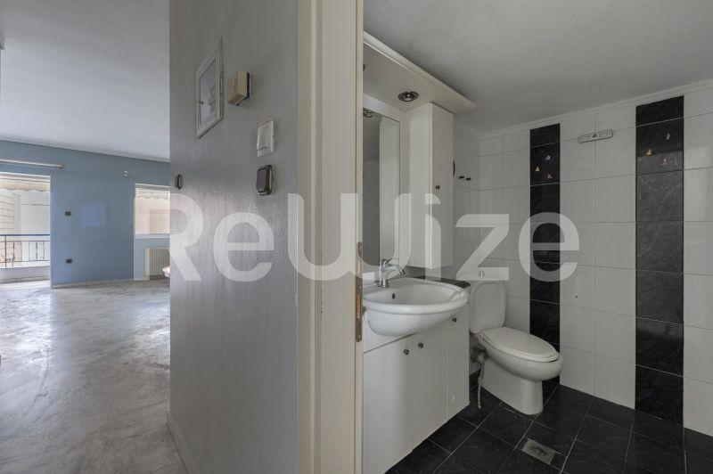 Photo 7,Μπάνιο,ΠΏΛΗΣΗ,Κατοικία,Διαμέρισμα,81τ.μ,€175,000,Κέντρο Καλαμαριάς