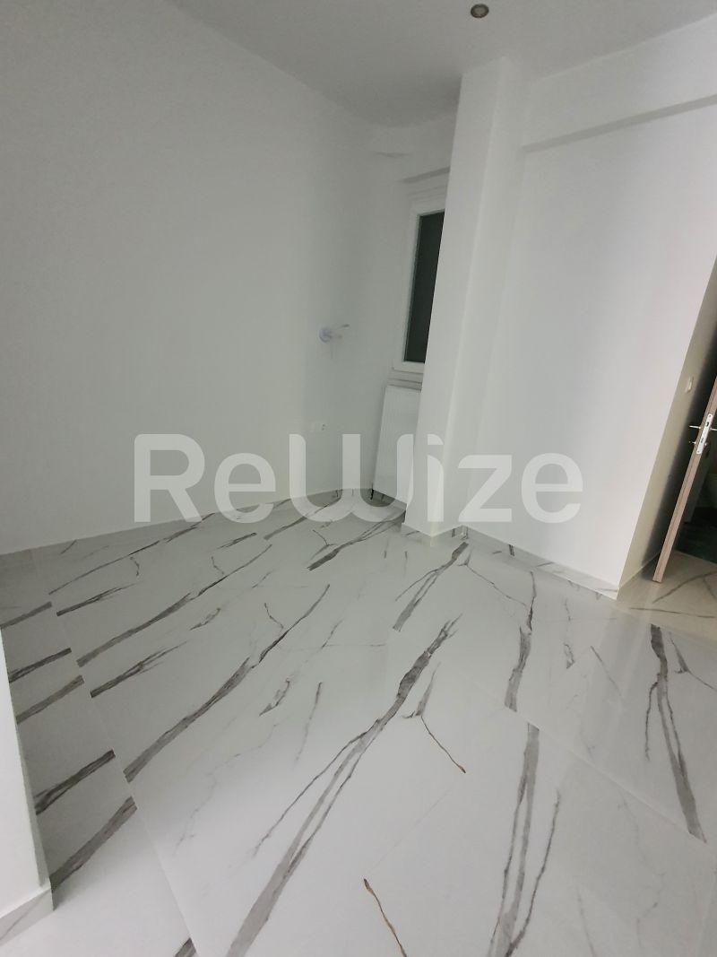 Photo 9,Bedroom,SALE,Residency,Apartment,35sqm,€127,000,Kentro Thessalonikis