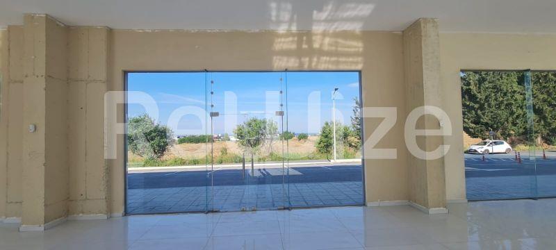 Photo 2,Πισίνα,ΕΝΟΙΚΊΑΣΗ,Επαγγελματικό,Κατάστημα,160τ.μ,€1,700,Πυλαία