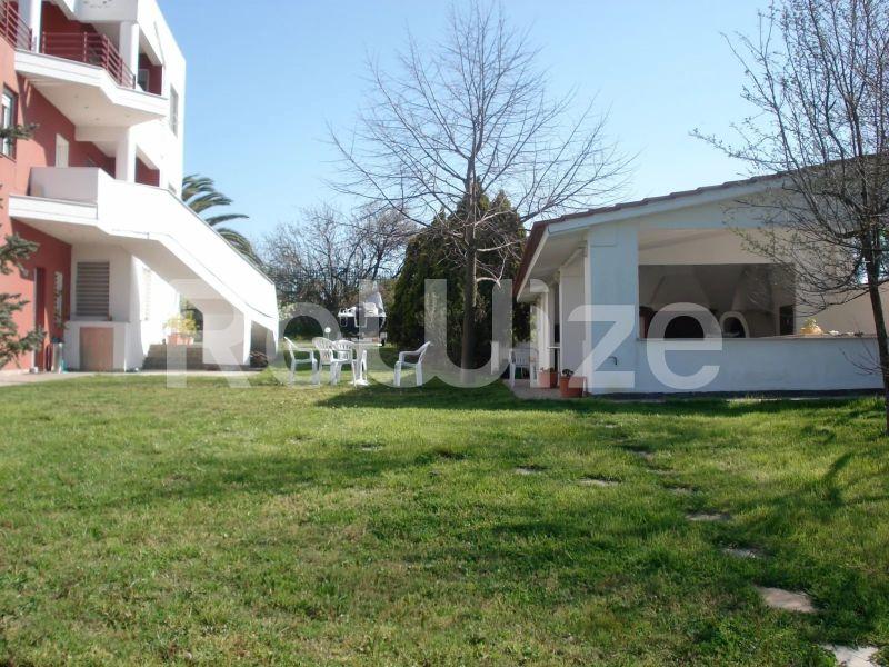 Detached house 540 m² in Thermi, photo 1