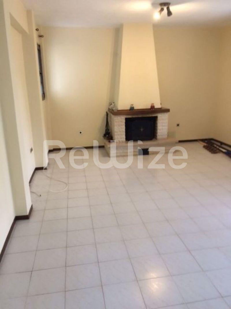 Photo 7,Σαλόνι,ΕΝΟΙΚΊΑΣΗ,Κατοικία,Μονοκατοικία,200τ.μ,€800,Πλαγιάρι