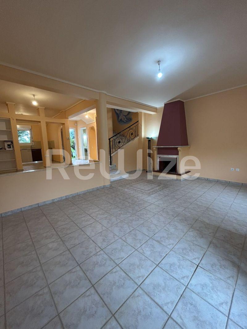 Photo 8,Living Room,SALE,Residency,Maisonette,186sqm,€400,000,Peraia