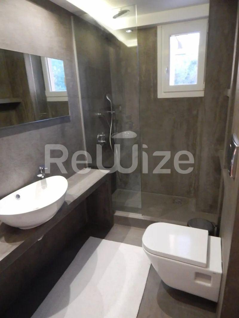 Photo 6,Μπάνιο,ΠΏΛΗΣΗ,Κατοικία,Μεζονέτα,330τ.μ,€750,000,Πεύκα