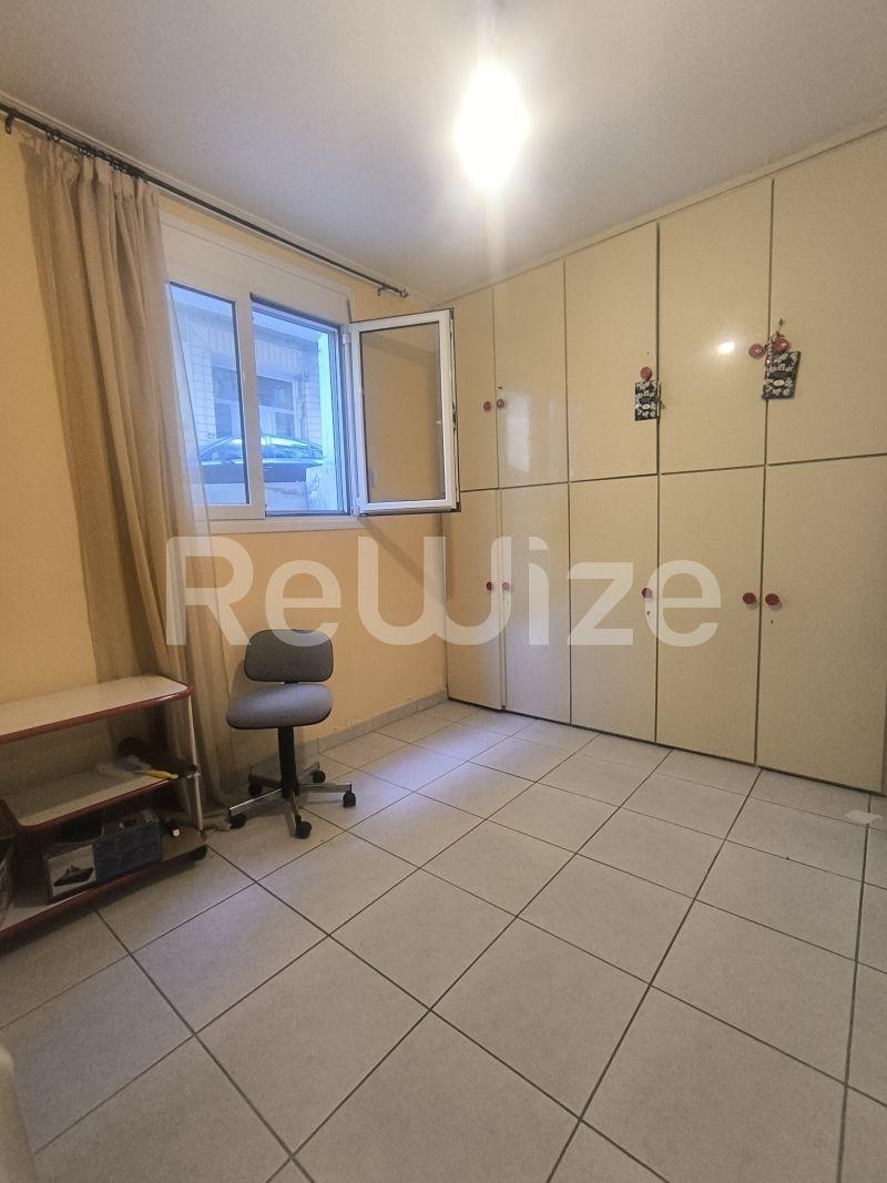 Photo 2,Bedroom,SALE,Residency,Apartment,35sqm,€35,000,Kypseli