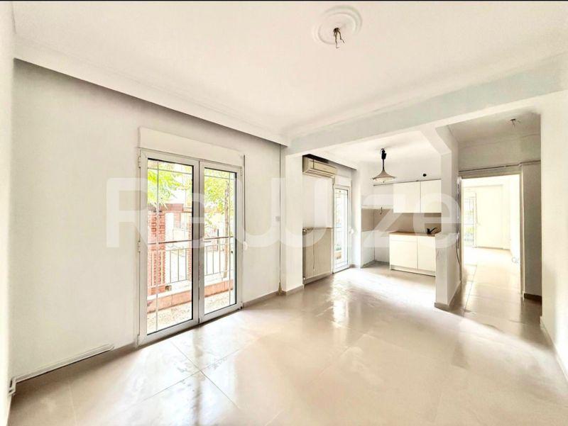 Photo 7,Living Room,SALE,Residency,Apartment,70sqm,€105,000,Stavroupoli