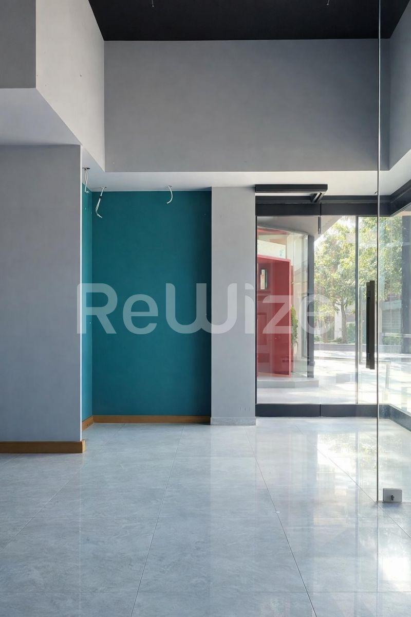 Photo 3,Living Room,RENT,Professional,Store,102sqm,€2,600,Kentro Kalamarias