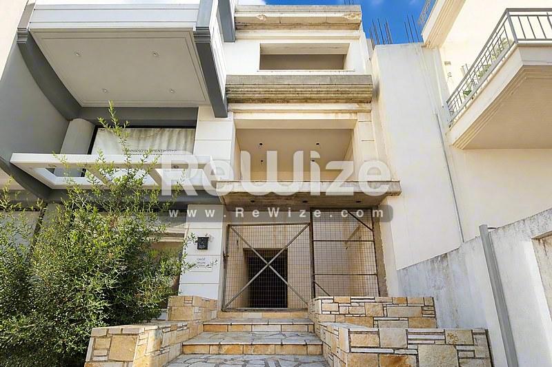 Detached house 406 m² in Acharnes, facade