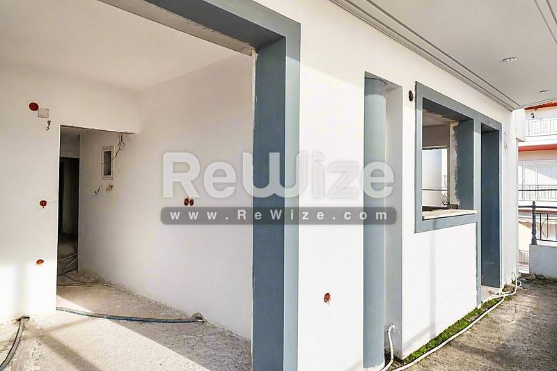 Detached house 406 m² in Acharnes, facade