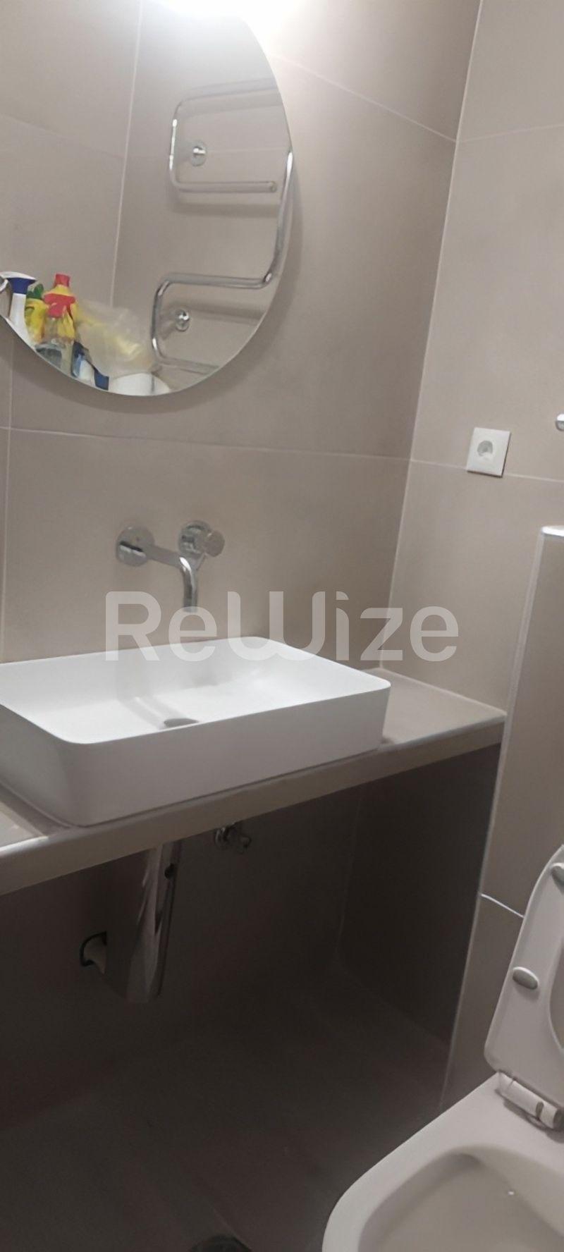 Photo 8,Μπάνιο,ΕΝΟΙΚΊΑΣΗ,Κατοικία,Διαμέρισμα,34τ.μ,€550,Κέντρο Θεσσαλονίκης