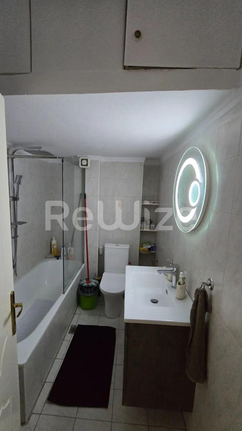 Photo 16,Bathroom,RENT,Residency,Apartment,47sqm,€650,Vardaris