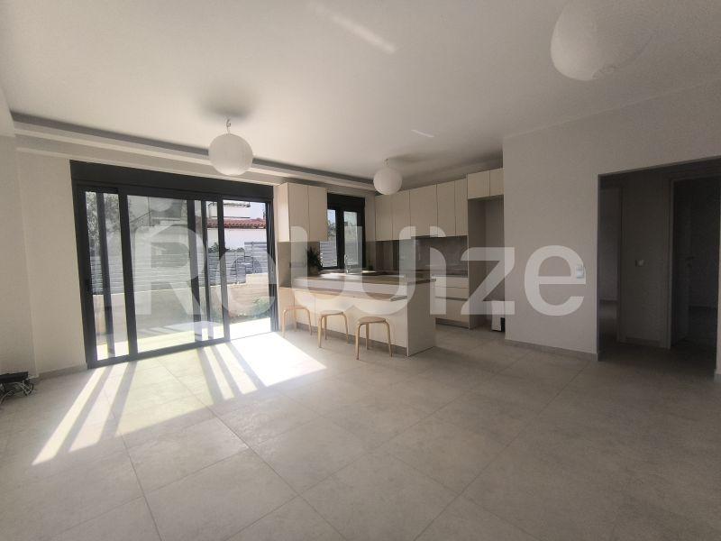 Photo 1,Living Room,SALE,Residency,Detached house,80sqm,€280,000,Glyka Nera
