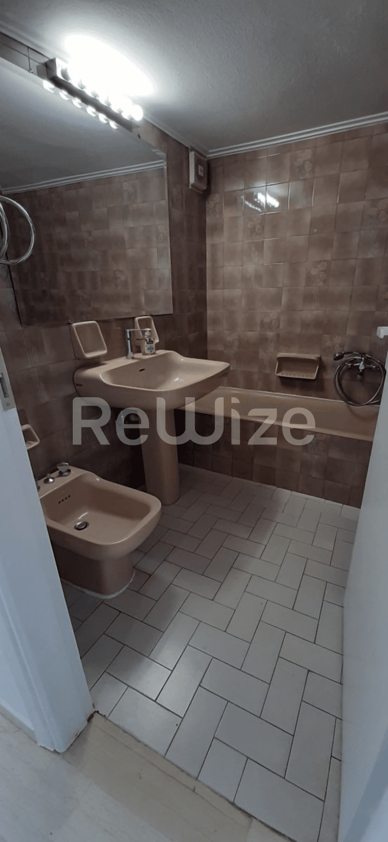 Photo 3,Μπάνιο,ΕΝΟΙΚΊΑΣΗ,Κατοικία,Διαμέρισμα,110τ.μ,€1,000,Νέα Σμύρνη