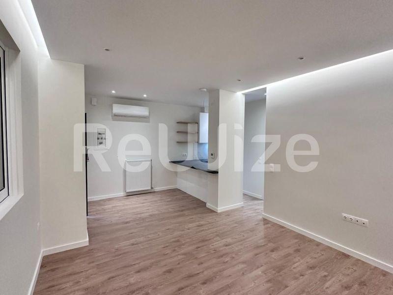 Photo 1,Σαλόνι,ΕΝΟΙΚΊΑΣΗ,Κατοικία,Διαμέρισμα,49τ.μ,€700,Εξάρχεια