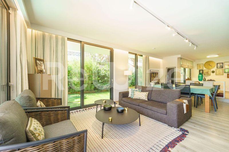 Photo 16,Σαλόνι,ΠΏΛΗΣΗ,Κατοικία,Μεζονέτα,270τ.μ,€2,250,000,Γκολφ