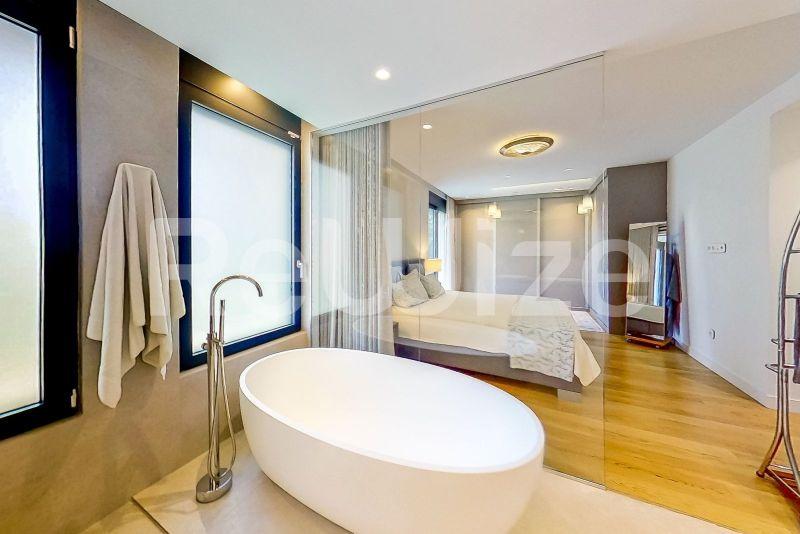 Photo 12,Μπάνιο,ΠΏΛΗΣΗ,Κατοικία,Μεζονέτα,270τ.μ,€2,250,000,Γκολφ