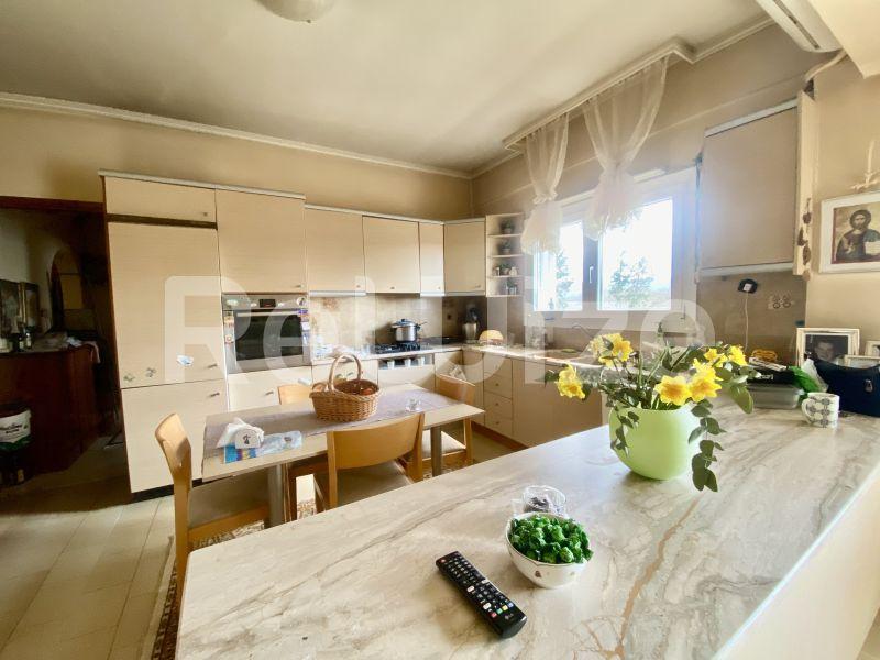 Photo 3,Κουζίνα,ΕΝΟΙΚΊΑΣΗ,Κατοικία,Μονοκατοικία,200τ.μ,€1,100,Βασιλικά