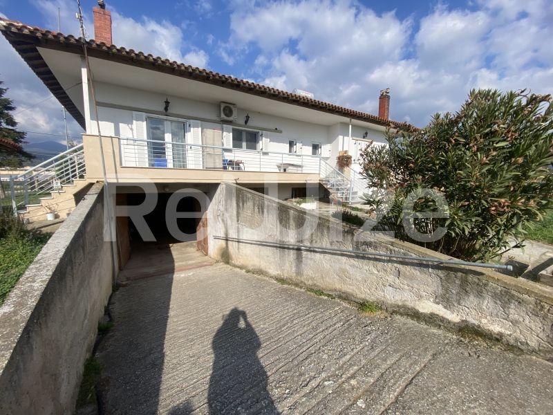 Photo 8,Parking,ΕΝΟΙΚΊΑΣΗ,Κατοικία,Μονοκατοικία,200τ.μ,€1,100,Βασιλικά