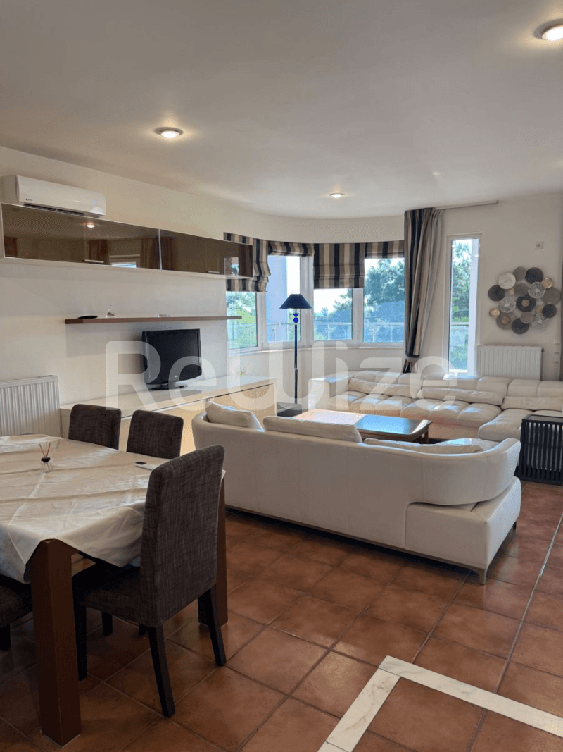 Photo 2,Σαλόνι,ΕΝΟΙΚΊΑΣΗ,Κατοικία,Διαμέρισμα,145τ.μ,€2,200,Γκολφ